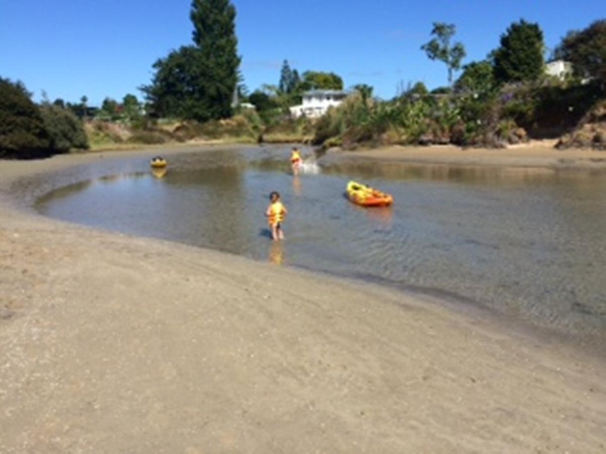 Admiral Waters Bed and Breakfast Cooks Beach Buitenkant foto
